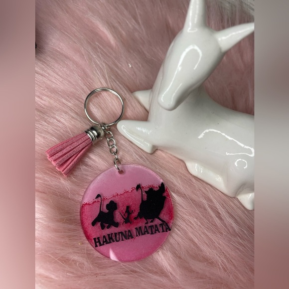 Handmade personalized acrylic keychain Hakuna Matata - Picture 5 of 6